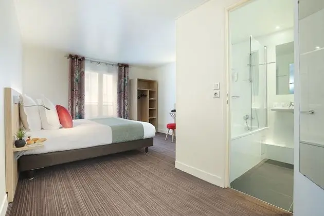 Comfort Tek Büyük veya İki Ayrı Yataklı Oda