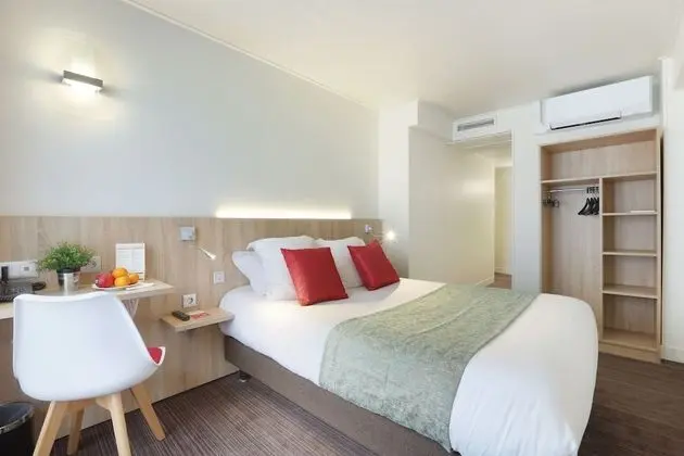 Comfort Tek Büyük veya İki Ayrı Yataklı Oda