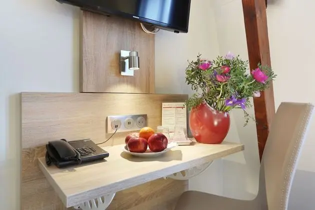 Comfort Tek Büyük veya İki Ayrı Yataklı Oda