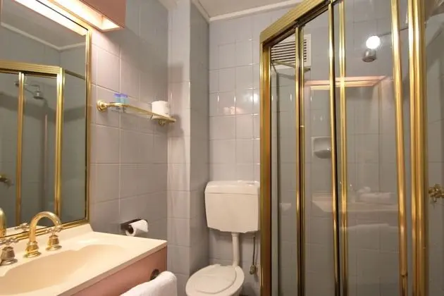 Standard Oda, 1 Büyük (Queen) Boy Yatak