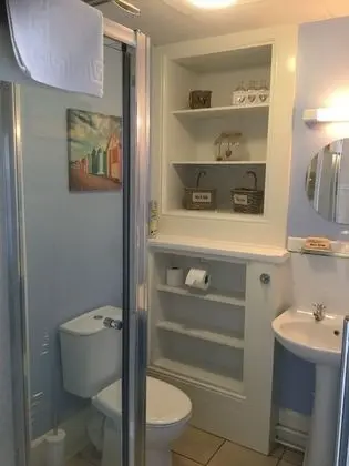 Standard Tek Büyük Yataklı Oda (Room 4)