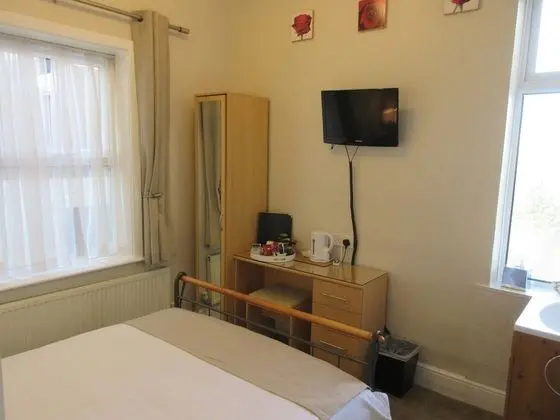 Tek Büyük Yataklı Oda (Ground Floor)