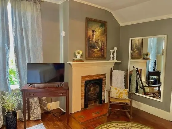 Emily Suite