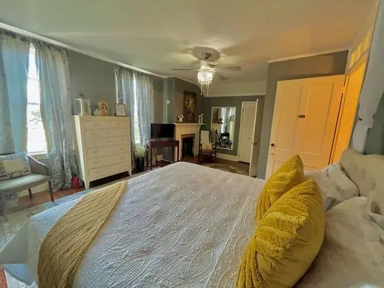 Emily Suite