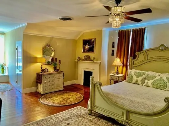Laura Suite