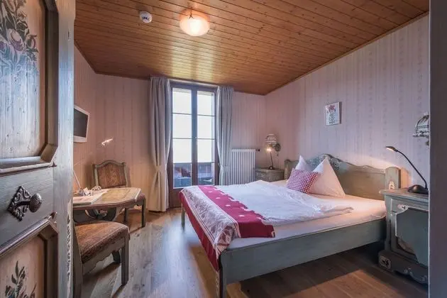 Tek Büyük Yataklı Oda, Balkon, Dağ Manzaralı (Jungfrau)