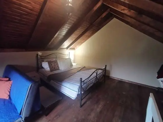 Kır Evi, 1 Büyük (Queen) Boy Yatak ve Çekyat