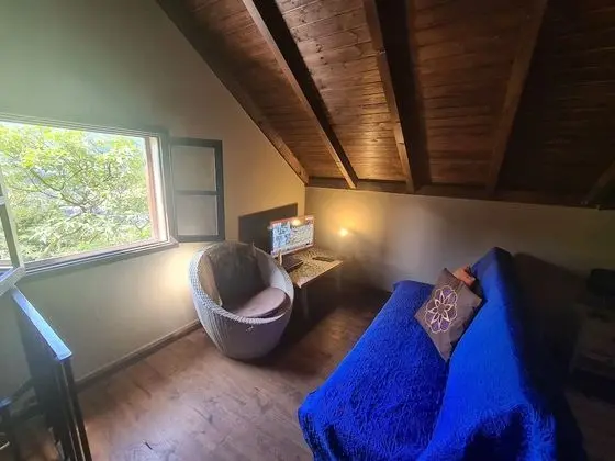 Kır Evi, 1 Büyük (Queen) Boy Yatak ve Çekyat