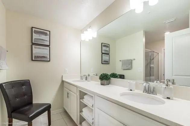 Ev (4741CT UNIT101  Amazing Story Lake Br)