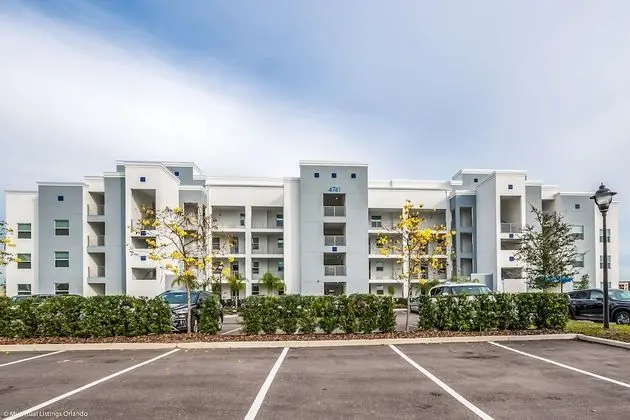 Ev (4741CT UNIT101  Amazing Story Lake Br)