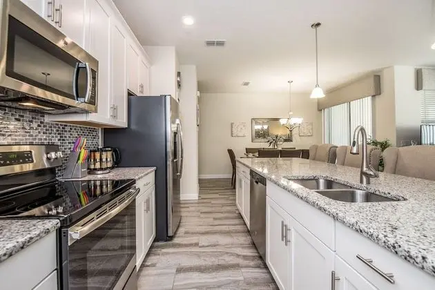 Ev (Amazing 4 Bedroom 3  Bathroom Storey )