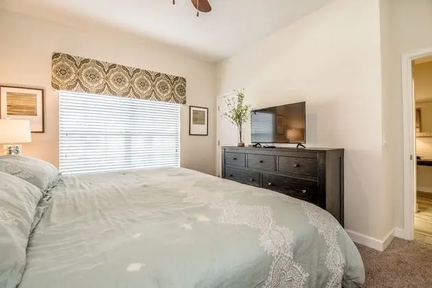 Ev (Amazing 4 Bedroom 3  Bathroom Storey )