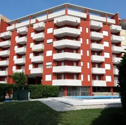 Daire, 2 Yatak Odası, Balkon