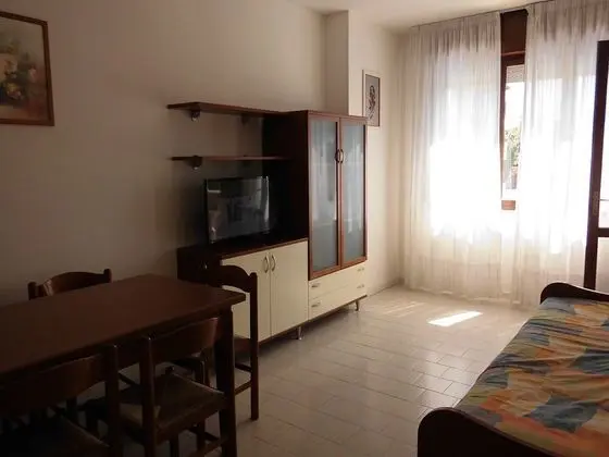 Daire, 2 Yatak Odası, Balkon