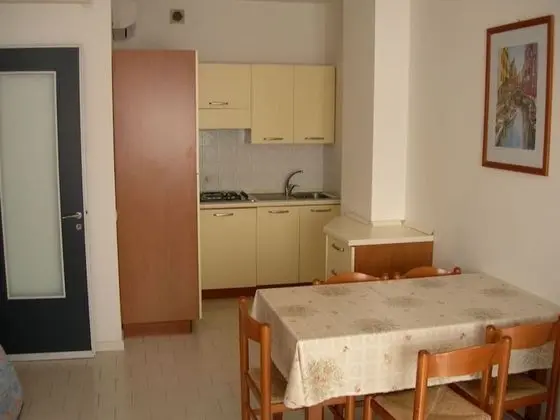 Daire, 2 Yatak Odası, Balkon