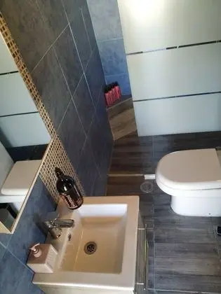 Ev