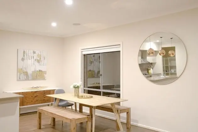 Ev