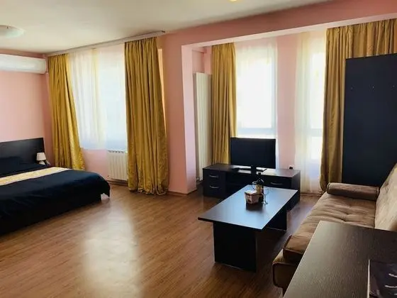 Apart Daire, 1 Büyük (Queen) Boy Yatak