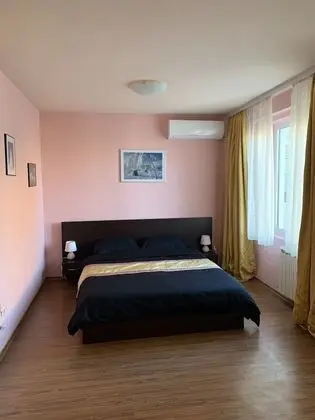 Apart Daire, 1 Büyük (Queen) Boy Yatak