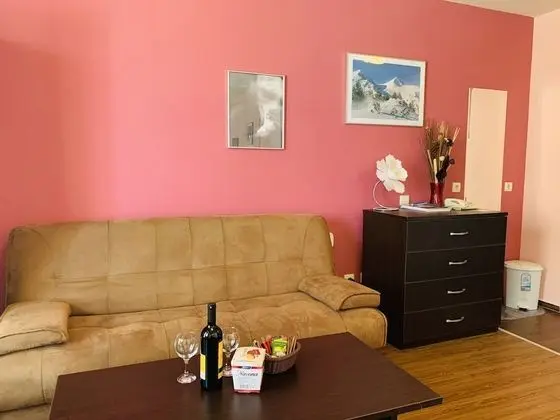 Apart Daire, 1 Büyük (Queen) Boy Yatak