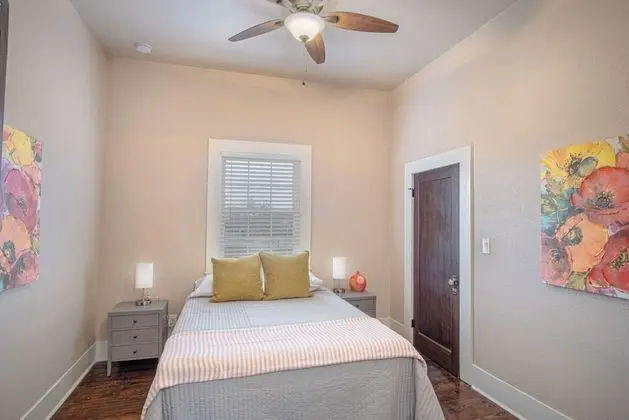 Ev (4 Bedrooms)