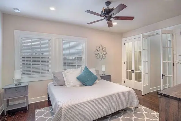 Ev (4 Bedrooms)