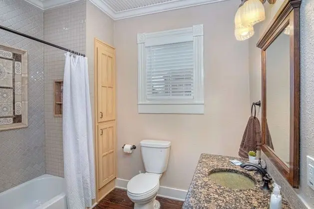Ev (4 Bedrooms)