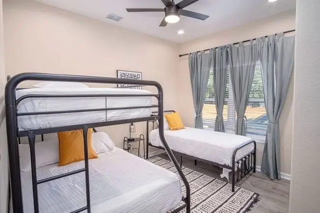 Ev (3 Bedrooms)