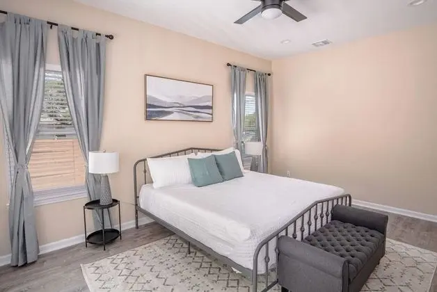Ev (3 Bedrooms)