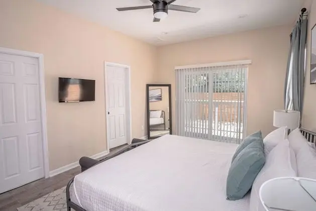 Ev (3 Bedrooms)