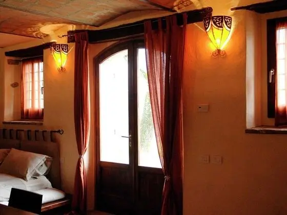 Ev