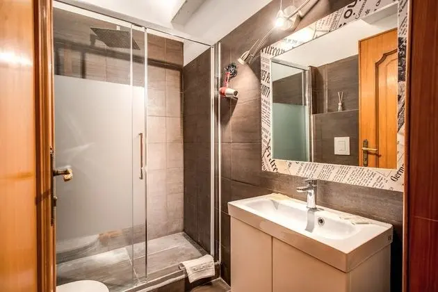 Standard Tek Büyük Yataklı Oda, Ortak Banyo