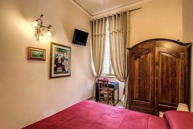 Basic Üç Kişilik Oda, Sigara İçilmez