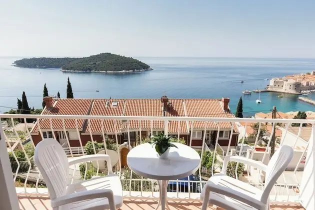 Süit (Beautiful Nest Rooms - Two Bedroom Su)