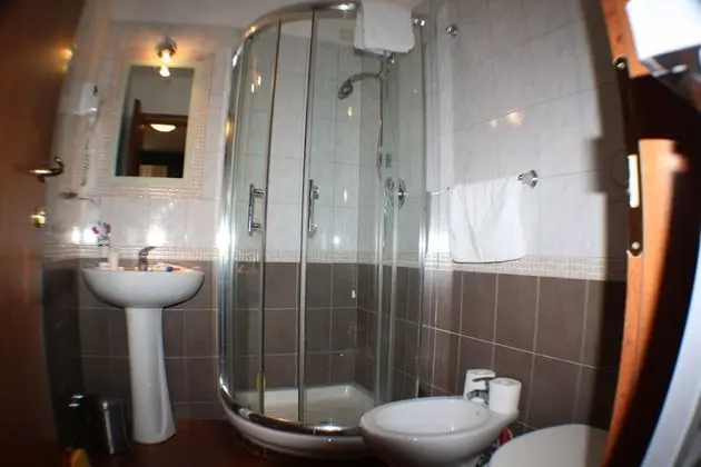 Standard Dört Kişilik Oda, Özel Banyo