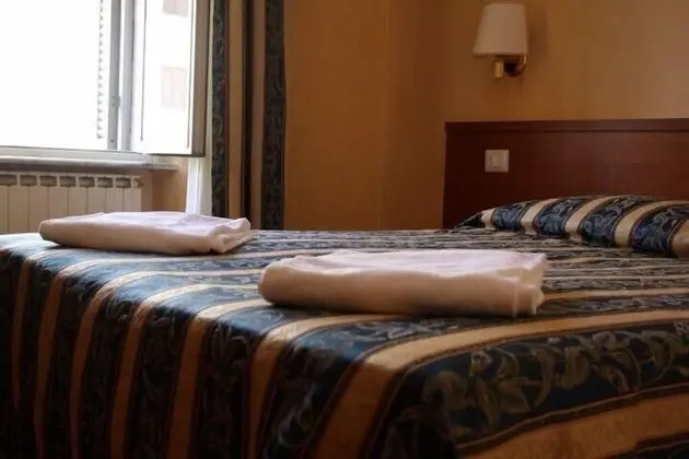 Standard Tek Büyük veya İki Ayrı Yataklı Oda, Özel Banyo