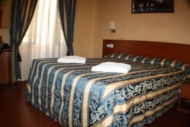 Standard Tek Büyük veya İki Ayrı Yataklı Oda, Özel Banyo