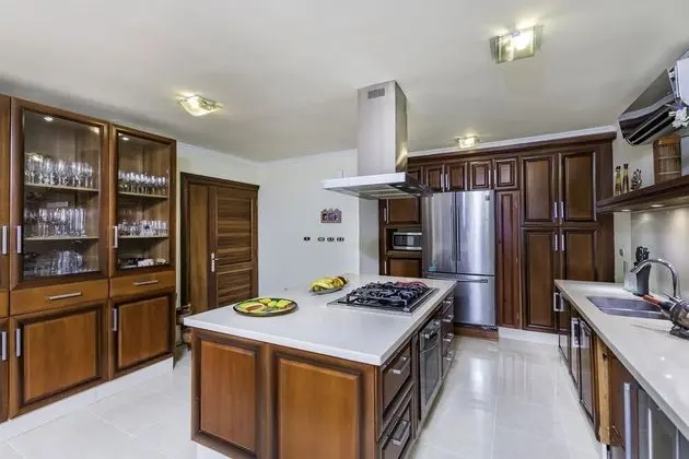 Villa, 4 Yatak Odası, Kişiye Özel Havuzlu, Avlu