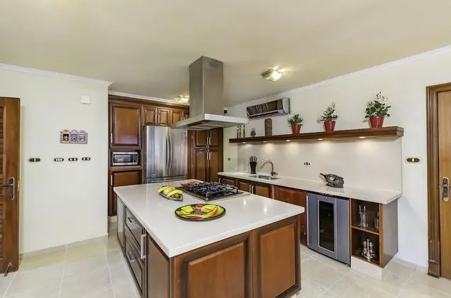 Villa, 4 Yatak Odası, Kişiye Özel Havuzlu, Avlu
