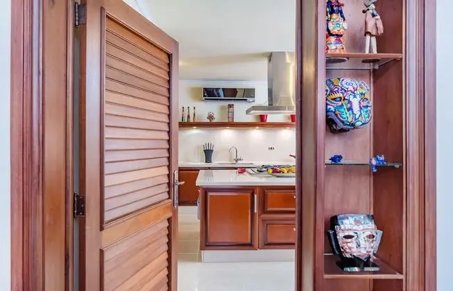 Villa, 4 Yatak Odası, Kişiye Özel Havuzlu, Avlu