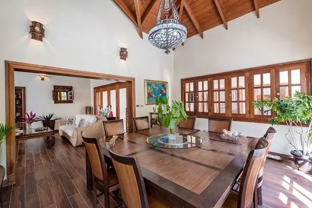Villa, 4 Yatak Odası, Kişiye Özel Havuzlu, Avlu