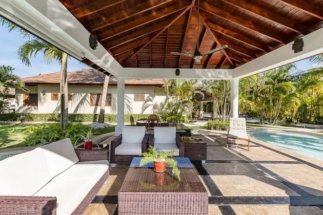 Villa, 4 Yatak Odası, Kişiye Özel Havuzlu, Avlu