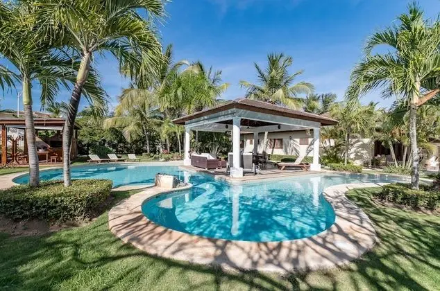 Villa, 4 Yatak Odası, Kişiye Özel Havuzlu, Avlu