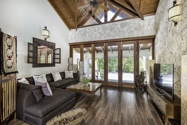 Villa, 4 Yatak Odası, Kişiye Özel Havuzlu, Avlu