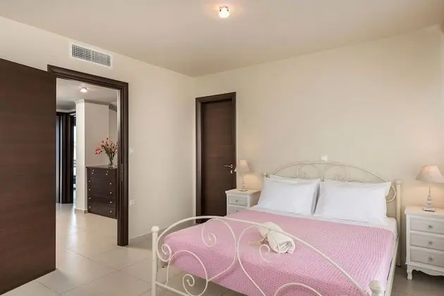 Villa, 4 Yatak Odası, Kişiye Özel Havuzlu