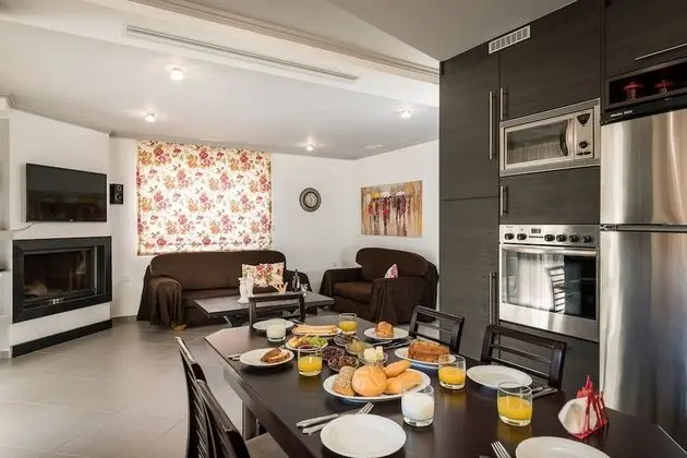 Villa, 4 Yatak Odası, Kişiye Özel Havuzlu