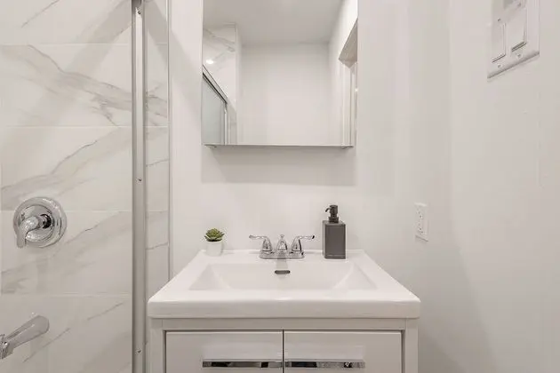 Tek Büyük Yataklı Oda, 1 Çift Kişilik Yatak