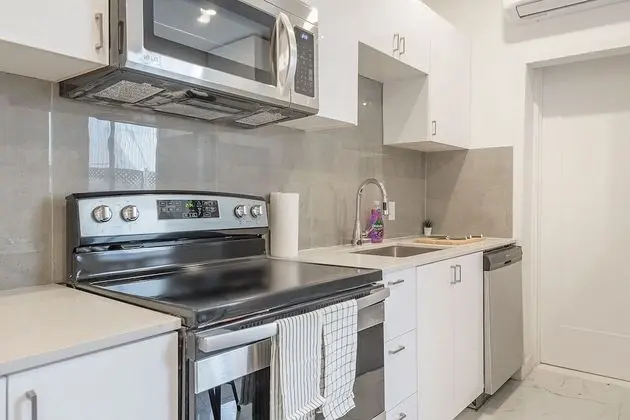 Tek Büyük Yataklı Oda, 1 Çift Kişilik Yatak