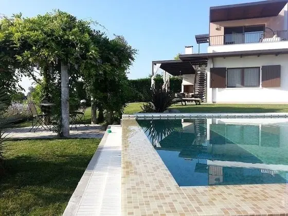 Villa, 4 Yatak Odası, Balkon