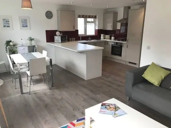 Ev (2 Bedrooms)